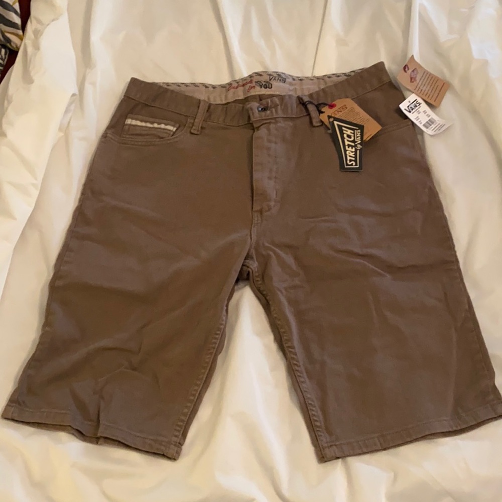 Vans Rutledge II shorts sz 34 new with tags
